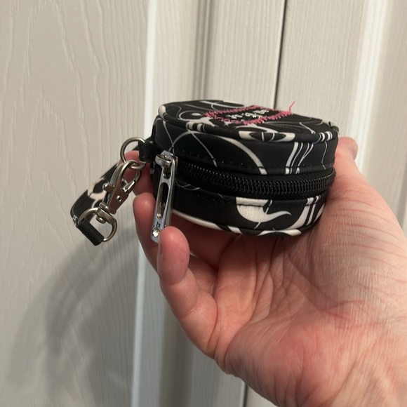 ‼️FINAL SALE‼️ JuJuBe Pacifier holder bag. EUC. - Picture 3 of 4